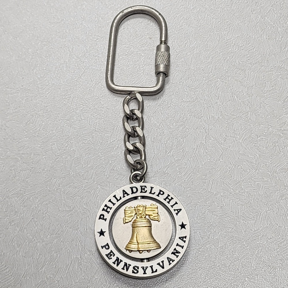 Vintage Philadelphia PA Spinning Keychain Center Collectible Silver Gold